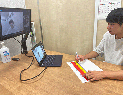 出社・朝のミーティング