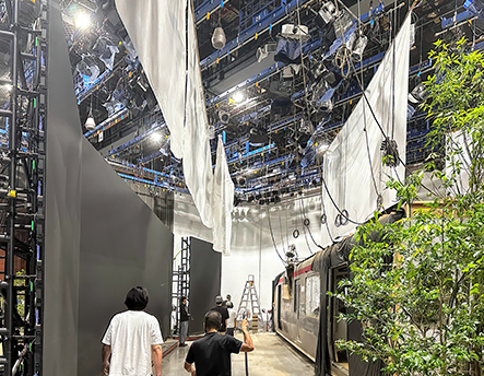 「ドラマ：ペンディングトレイン」LEDビジョンシステム運営の様子