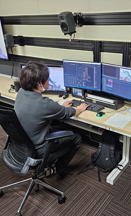 無駄を排除した編集スタジオのレイアウトは、創作意欲を掻き立てること間違いありません。